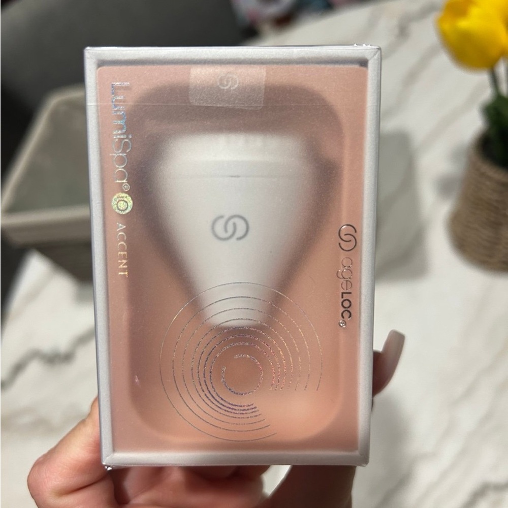 New LumiSpa Accent